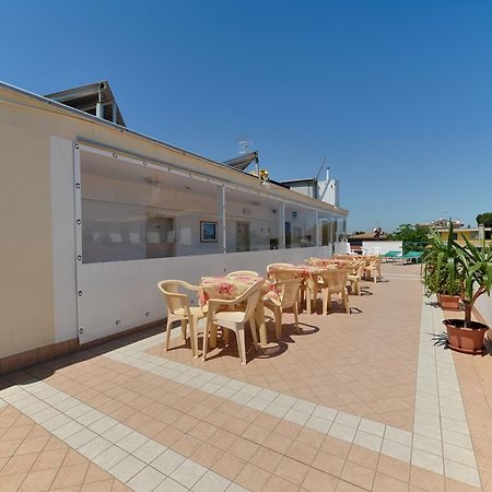 Hotel Taormina Riccione Kültér fotó