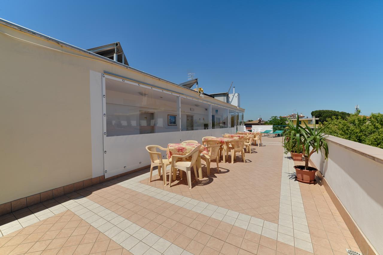 Hotel Taormina Riccione Kültér fotó