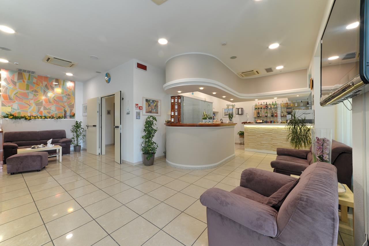Hotel Taormina Riccione Kültér fotó
