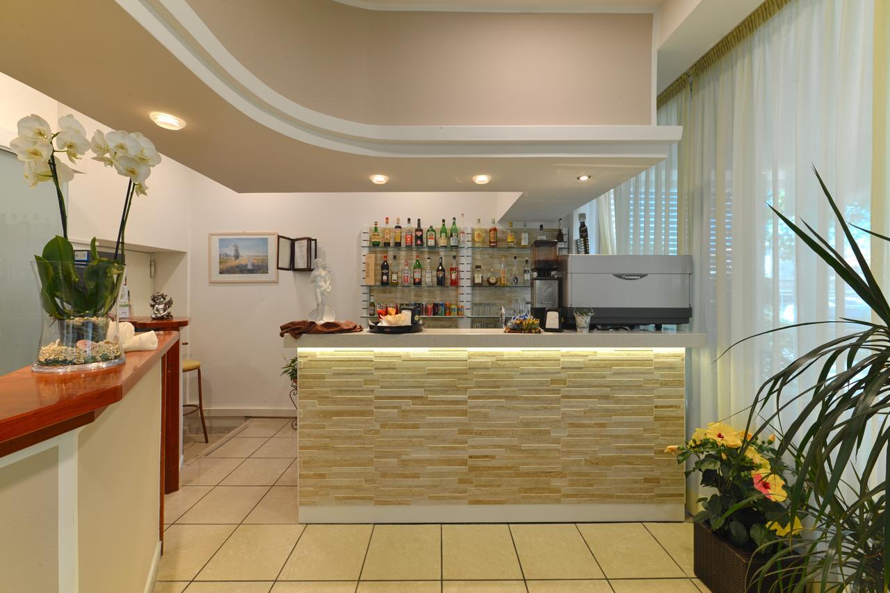 Hotel Taormina Riccione Kültér fotó