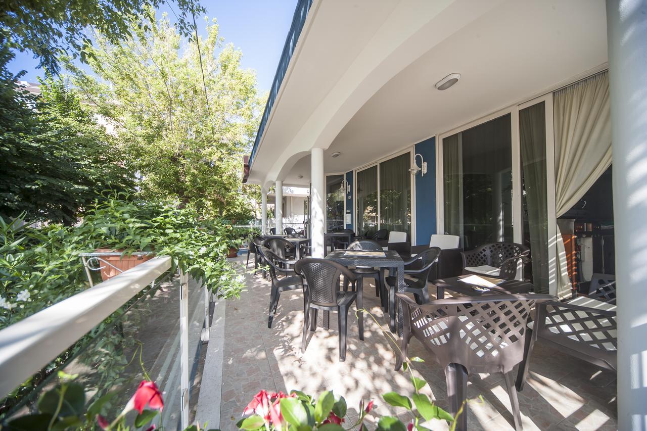 Hotel Taormina Riccione Kültér fotó