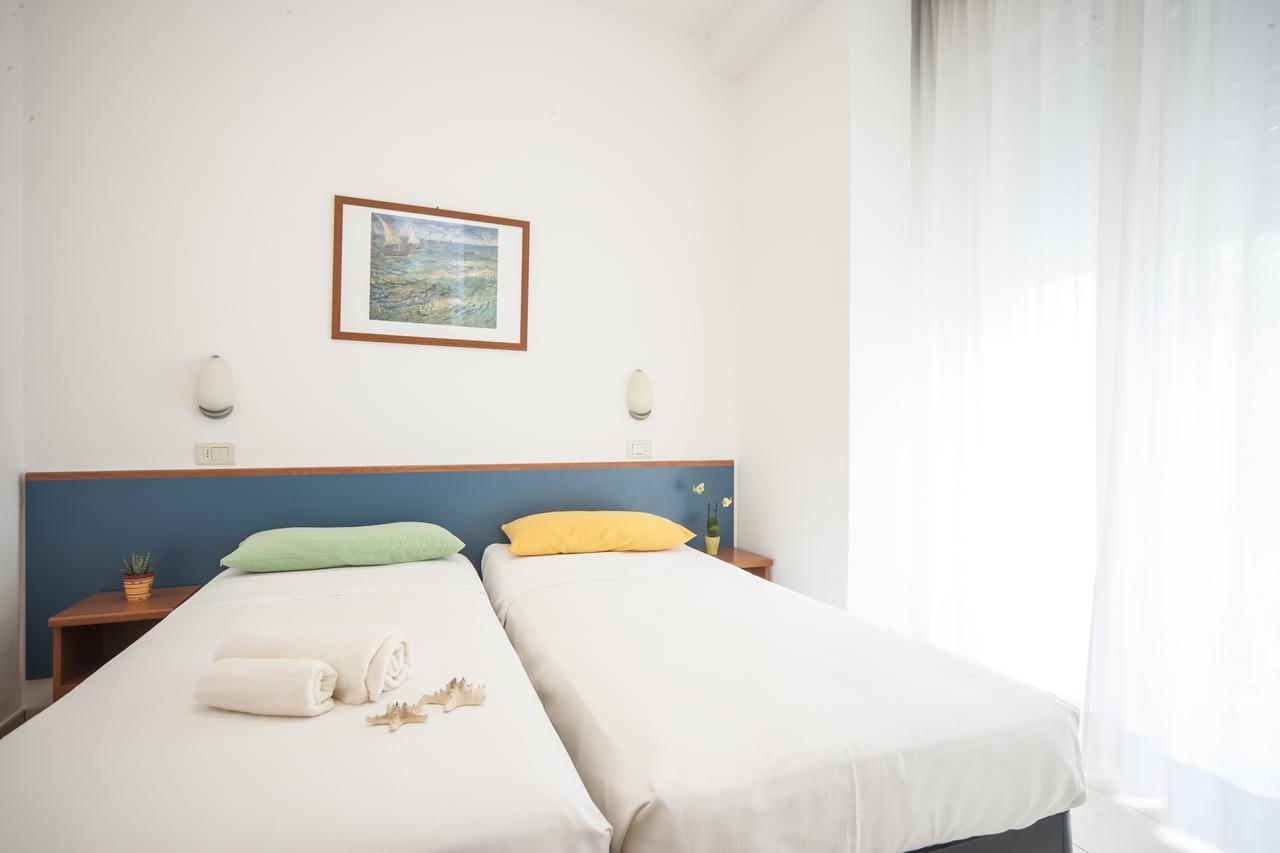 Hotel Taormina Riccione Kültér fotó