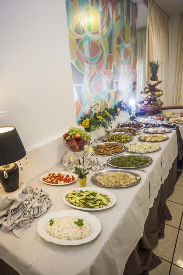 Hotel Taormina Riccione Kültér fotó