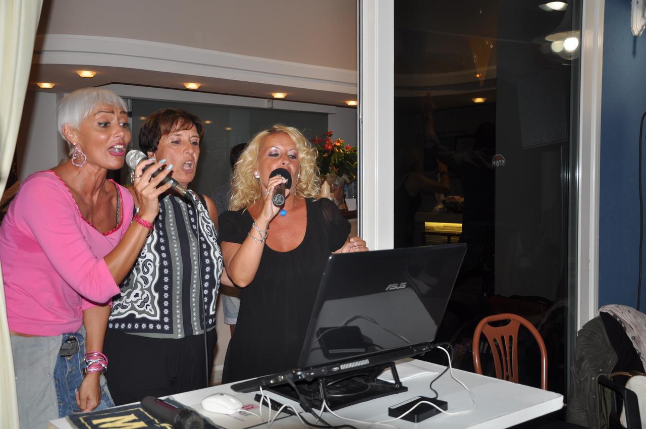 Hotel Taormina Riccione Kültér fotó