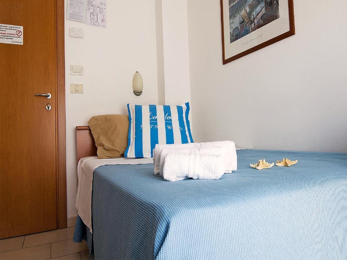 Hotel Taormina Riccione Kültér fotó